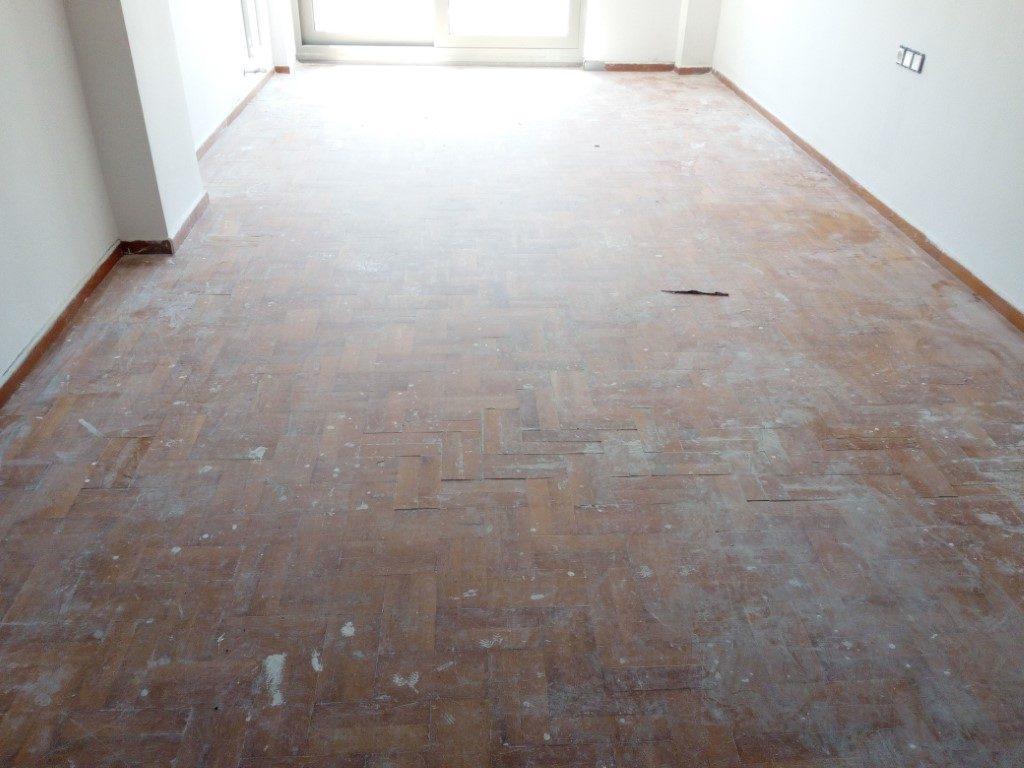 επισκευή από τον πατωματζή